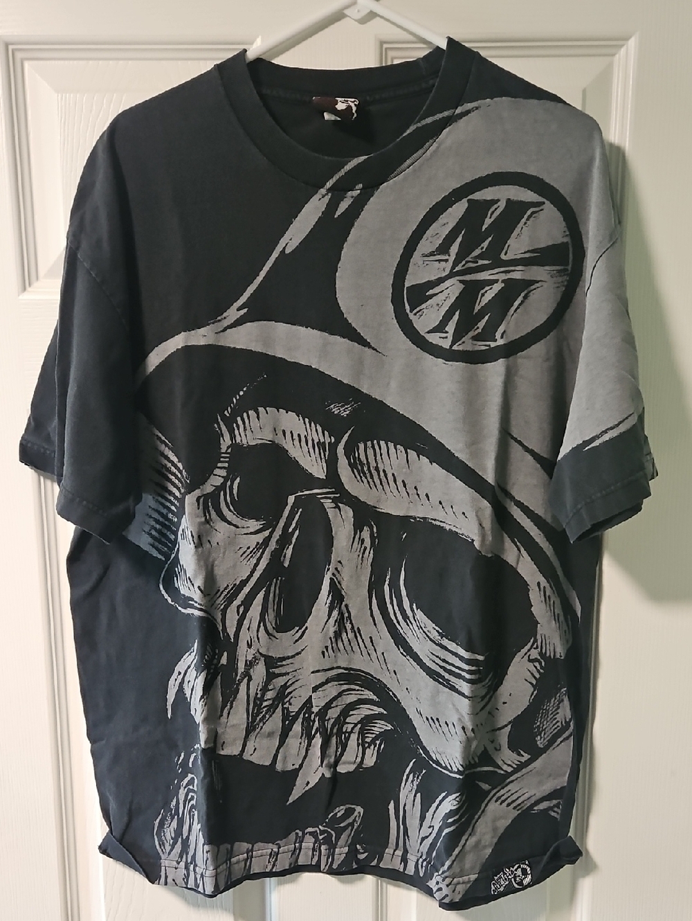 Metal Mulisha Black and Gray Skull Graphic Short Sleeve Tee